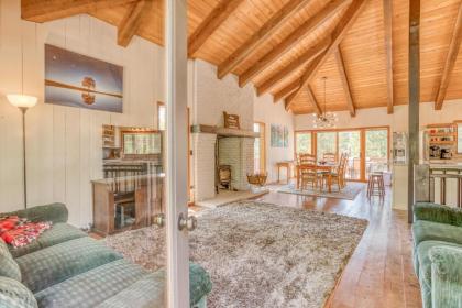 Sunriver Treehouse - image 12
