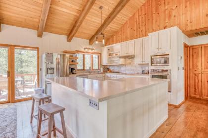 Sunriver Treehouse - image 2