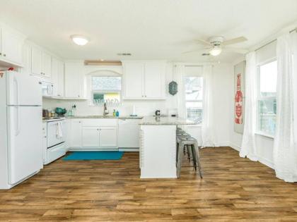 Take It Easy in Surfside - Gulf and Bay Views! - image 9