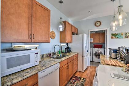 Beachfront Abode BBQs Decks Smart TV Etc! - image 4