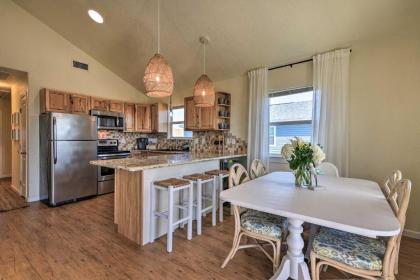 Modern Oasis with Grill and Deck Walk to Beach! - image 3