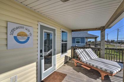 Modern Oasis with Grill and Deck Walk to Beach! - image 5