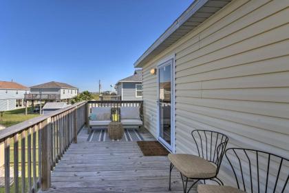 Modern Oasis with Grill and Deck Walk to Beach! - image 7