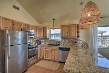 Modern Oasis with Grill and Deck Walk to Beach! - image 9