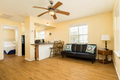 Unobstructed Oceanfront SEA TURTLE Unit 2 Beach Pad! - image 18