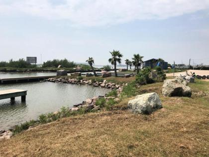 Unobstructed Oceanfront SEA OTTER Unit 4 Beach Pad! - image 11