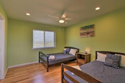 The Modern Surfside A Waterfront Oasis! - image 18