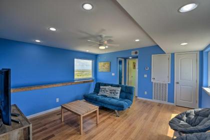 The Modern Surfside A Waterfront Oasis! - image 9