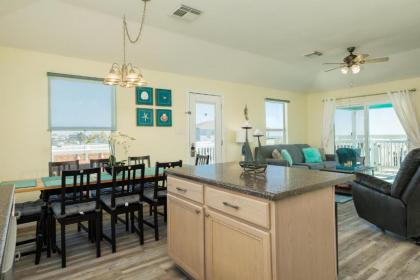Sunset Sanctuary - Adorable Beach Bungalow with Gorgeous Gulf Views! - image 13