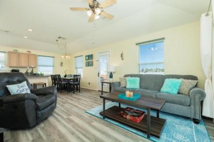 Sunset Sanctuary - Adorable Beach Bungalow with Gorgeous Gulf Views! - image 14