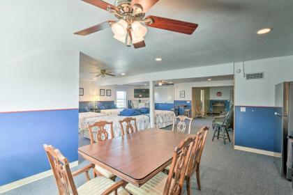 Relaxing Surfside Bunkhouse - Walk to Beach! - image 10