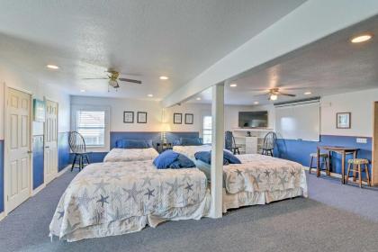 Relaxing Surfside Bunkhouse - Walk to Beach! - image 11
