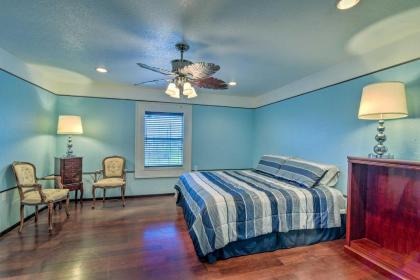 Relaxing Surfside Bunkhouse - Walk to Beach! - image 18