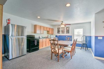 Relaxing Surfside Bunkhouse - Walk to Beach! - image 6