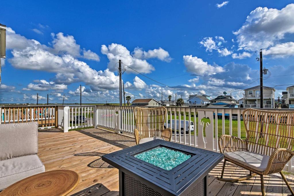 Surfside Beach House Balcony with Ocean View - main image