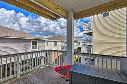 Surfside Beach House Balcony with Ocean View - image 14