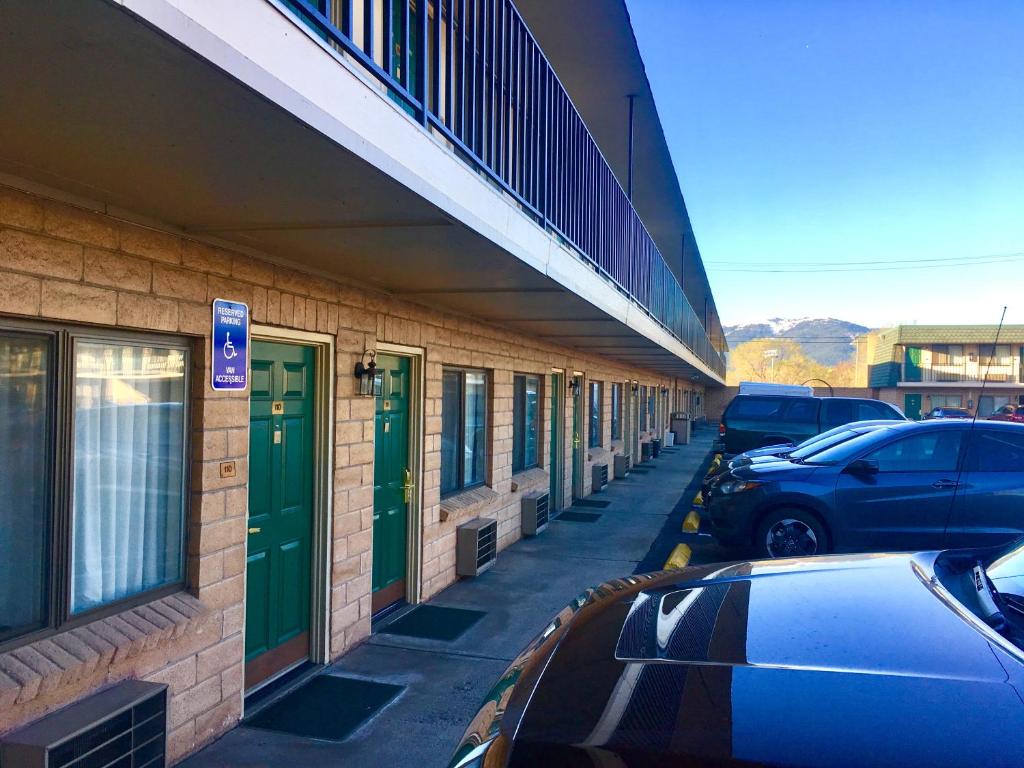 River Inn - main image