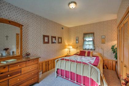 Leelanau Country Cottage is Home Away From Home! - image 7