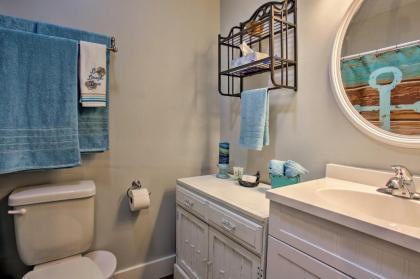Cozy Suttons Bay Studio with Fire Pit-Walk to Beach! - image 8