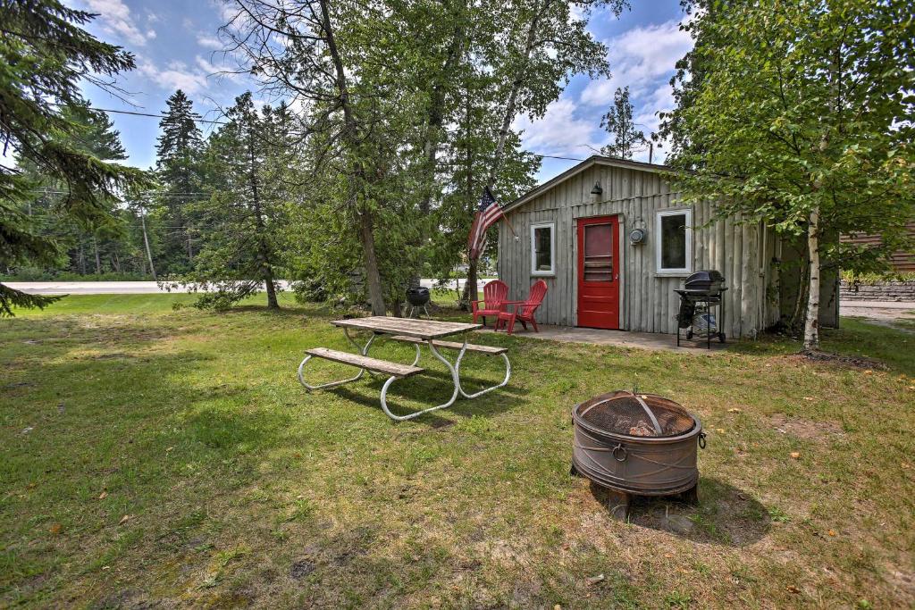 Charming Suttons Bay Cottage with Shared Waterfront! - main image