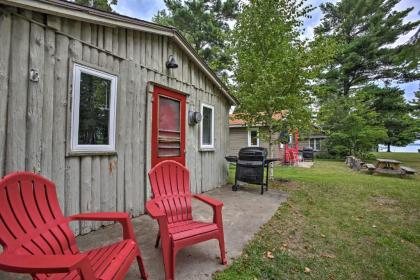 Charming Suttons Bay Cottage with Shared Waterfront! - image 6