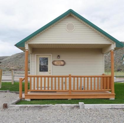 Sleepy J Cabins - image 4