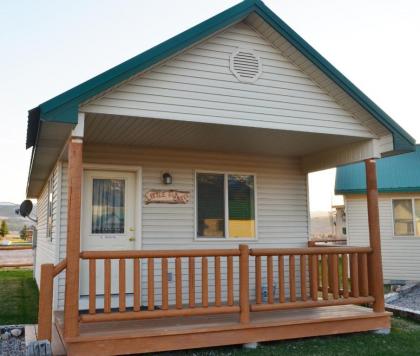 Sleepy J Cabins - image 5