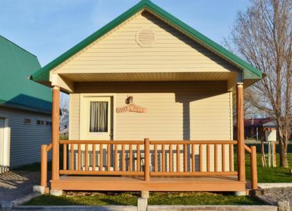 Sleepy J Cabins - image 7