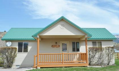 Sleepy J Cabins - image 8
