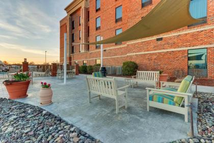 Hampton Inn and Suites Swansboro Near Camp Lejeune North Carolina
