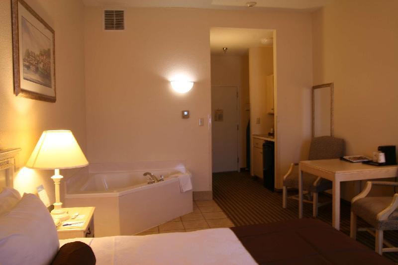 Best Western Plus Silver Creek Inn - image 5