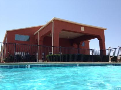 Econo Lodge Inn & Suites