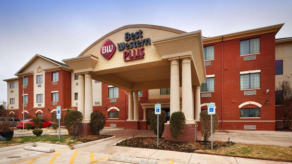 Best Western Plus Sweetwater Inn & Suites - main image
