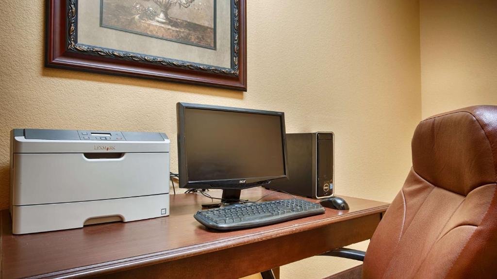 Best Western Plus Sweetwater Inn & Suites - image 6
