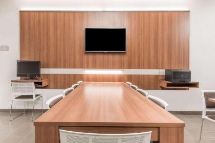 Microtel Inn and Suites by Wyndham Sweetwater - image 4