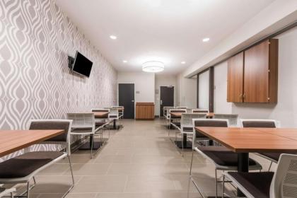 Microtel Inn and Suites by Wyndham Sweetwater - image 7