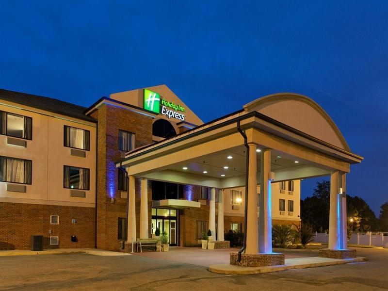 Holiday Inn Express & Suites Sylacauga - main image