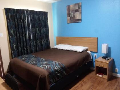 Economy Inn Sylva - image 9