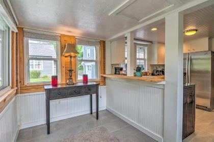 Idyllic Cottage in Dtwn Sylva Hike and Explore - image 12