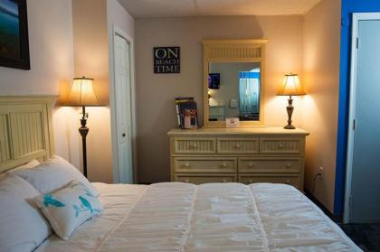 Carbone's Beachside Suites