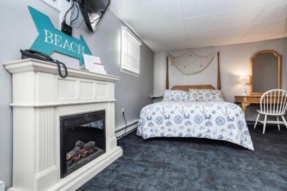 Carbone's Beachside Suites - image 8