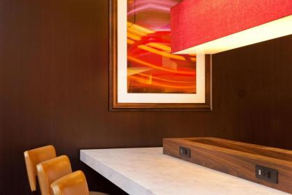 Courtyard by Marriott Syracuse Downtown at Armory Square - image 9