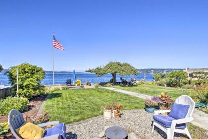 Waterfront Escape with Deck and Puget Sound Views