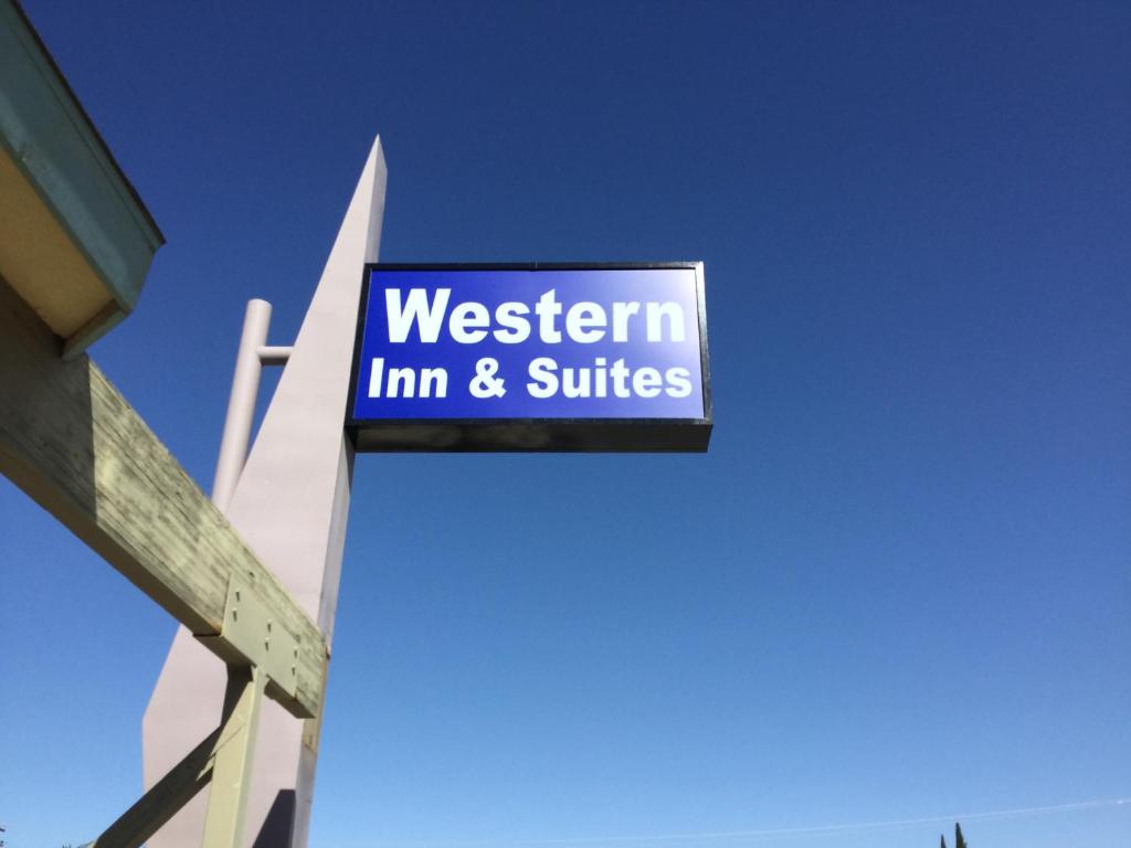 Western Inn & Suites - main image