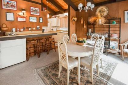 Tahoe City Condo - Walk to Beach and 9 Miles to Ski! - image 5