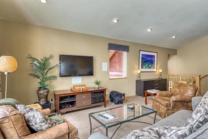 Lakewood Retreat - image 4