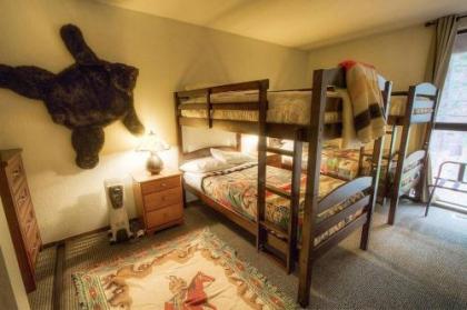 Alpine Getaway by Lake Tahoe Accommodations - image 4