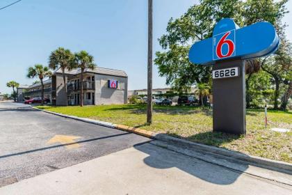 Motel 6 Tampa Fl