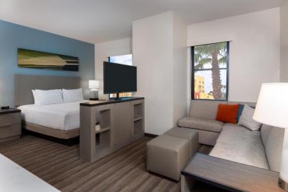 Hyatt House Tampa Airport/Westshore - image 2