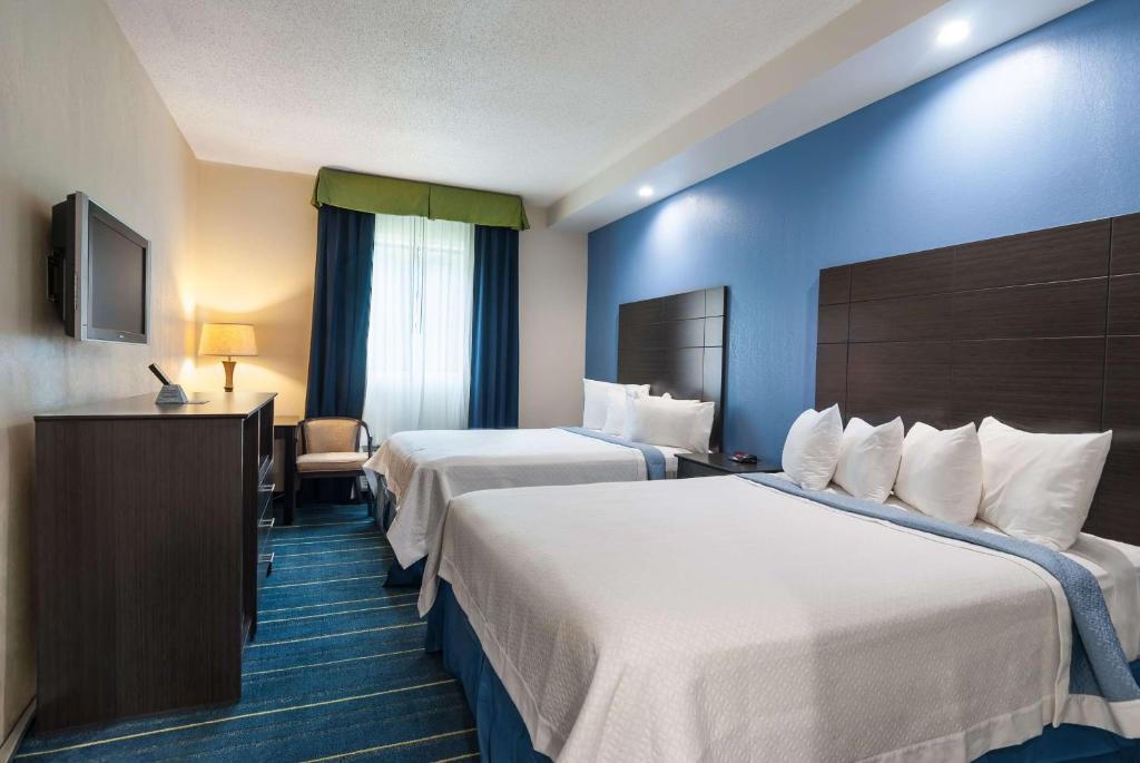 Days Inn by Wyndham Tamworth - image 2